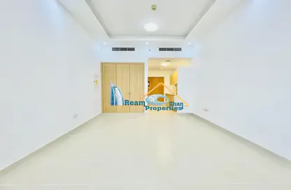 Apartment - 1 Bathroom for rent in ASB Tower - Dubai Silicon Oasis - Dubai