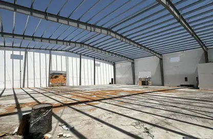 Warehouse - Studio - 1 Bathroom for rent in Umm Al Thuoob - Umm Al Quwain