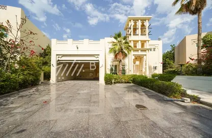 Villa - 4 Bedrooms - 5 Bathrooms for sale in Entertainment Foyer - Oasis Clusters - Jumeirah Islands - Dubai