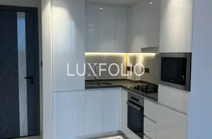 Apartment - 1 Bedroom - 2 Bathrooms for sale in Samana Park Views - Arjan - Dubai
