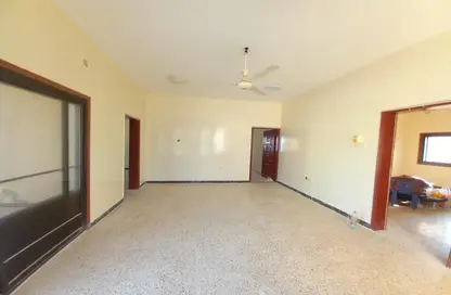 Empty Room image for: Villa - 7 Bathrooms for rent in Al Ghafia - Al Riqqa - Sharjah, Image 1
