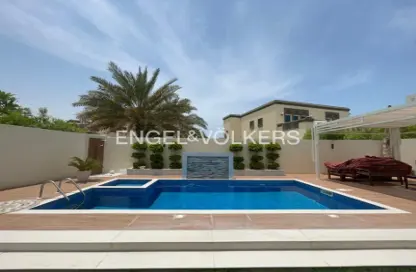 Villa - 3 Bedrooms - 4 Bathrooms for rent in Legacy - Jumeirah Park - Dubai