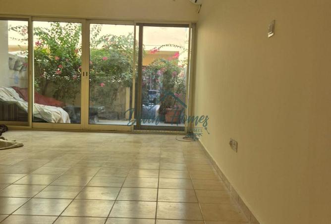 2Bedrooms Townhouse/Ready to Move/Gated Community