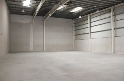 Warehouse - Studio - 2 Bathrooms for rent in Dubai Investment Park 2 (DIP 2) - Dubai Investment Park (DIP) - Dubai