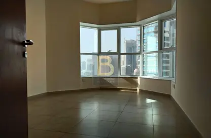 Empty Room image for: Apartment - 1 Bathroom for rent in New Dubai Gate 2 - Lake Elucio - Jumeirah Lake Towers - Dubai, Image 1