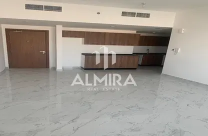 Empty Room image for: Duplex - 2 Bedrooms - 3 Bathrooms for sale in Oasis 2 - Oasis Residences - Masdar City - Abu Dhabi, Image 1