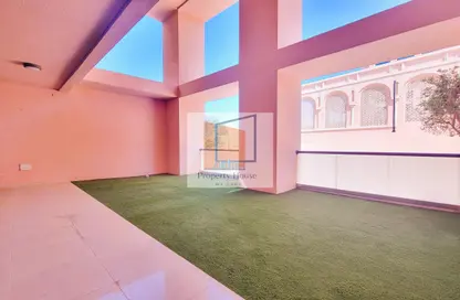 Empty Room image for: Duplex - 3 Bedrooms - 5 Bathrooms for rent in Marina Sunset Bay - The Marina - Abu Dhabi, Image 1