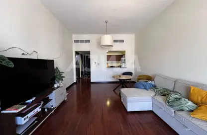 Apartment - 1 Bedroom - 2 Bathrooms for rent in Green Lakes Towers - JLT Cluster S - Jumeirah Lake Towers - Dubai