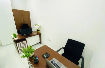Office Space - Studio - 1 Bathroom for rent in Red Avenue - Al Garhoud - Dubai