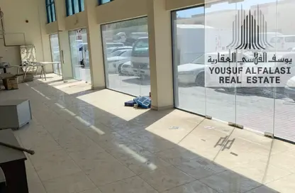 صالة عرض - استوديو - 2 حمامات للايجار في بناية الرميلة - الرميلة 2 - الرميلة - عجمان