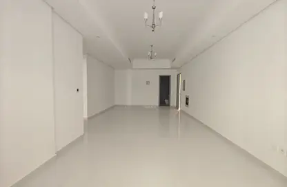 Office Space - Studio - 2 Bathrooms for rent in Muweileh Community - Muwaileh Commercial - Sharjah