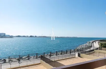 Villa - 3 Bedrooms - 5 Bathrooms for rent in Sur La Mer - La Mer - Jumeirah - Dubai