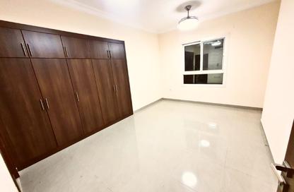 Apartment - 2 Bedrooms - 2 Bathrooms for rent in Hajar Building - Muwaileh Commercial - Sharjah