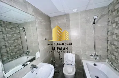 Apartment - 2 Bedrooms - 2 Bathrooms for rent in Al Wafaa building - Al Majaz 2 - Al Majaz - Sharjah