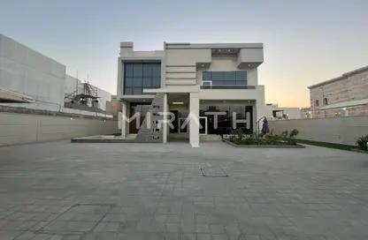 فيلا - 5 غرف نوم - 7 حمامات للايجار في بوابة الخيل - حدائق الإمارات 1 - القوز - دبي