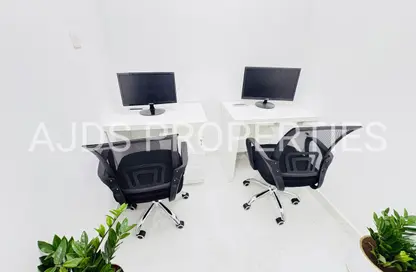 مكتب - استوديو - 1 حمام للايجار في لولو سنتر - منطقة حديقة الكرامة - الكرامة - دبي