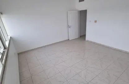 شقة - 2 غرف نوم - 2 حمامات للايجار في بناية ابو شغاره 2 - بودانق - القاسمية - الشارقة