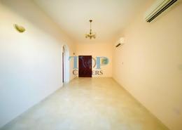 شقة - 2 غرف نوم - 2 حمامات للكراء في مسجد حي هزاع - المطارد - العين