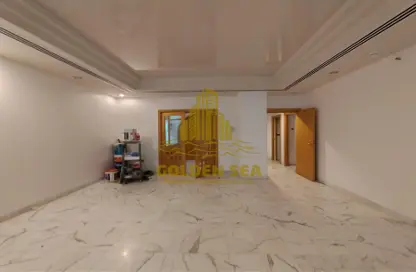Empty Room image for: Apartment - 2 Bedrooms - 2 Bathrooms for rent in Baynuna Tower 2 - Corniche Road - Abu Dhabi, Image 1