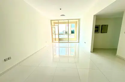 Apartment - 2 Bedrooms - 3 Bathrooms for rent in Muwaileh 29 Building - Muwaileh - Sharjah