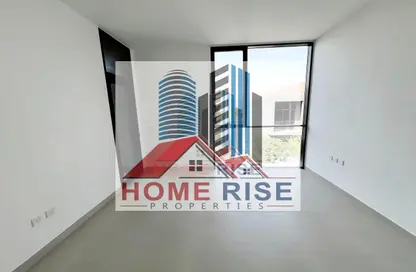 Townhouse - 3 Bedrooms - 4 Bathrooms for rent in Tilal City - Sharjah