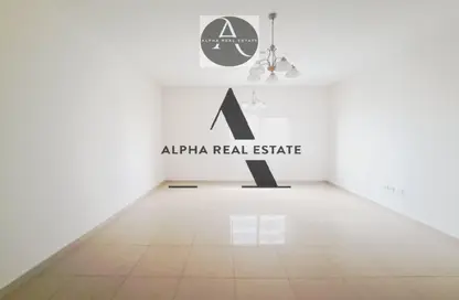 Apartment - 2 Bedrooms - 2 Bathrooms for rent in Al Khan - Sharjah