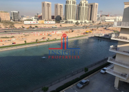 1 B/R APT AT QUEUE POINT | LAKE VIEW