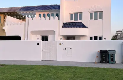 Villa - 4 Bedrooms - 4 Bathrooms for rent in Umm Suqeim 2 Villas - Umm Suqeim 2 - Umm Suqeim - Dubai