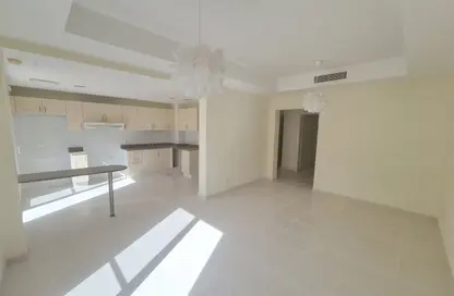 فيلا - 2 غرف نوم - 3 حمامات للايجار في الينابيع 2 - الينابيع - دبي