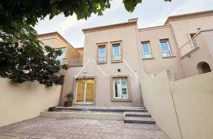 تاون هاوس - 2 غرف نوم - 3 حمامات للبيع في الينابيع 3 - الينابيع - دبي