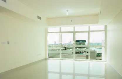 Empty Room image for: Apartment - 1 Bedroom - 1 Bathroom for sale in Tala Tower - Marina Square - Al Reem Island - Abu Dhabi, Image 1
