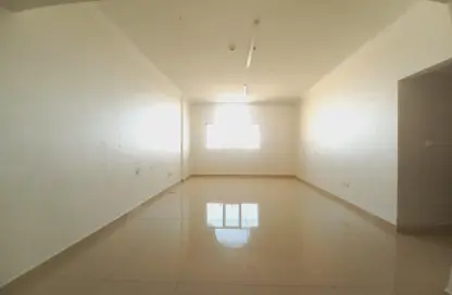 Empty Room image for: Apartment - 3 Bedrooms - 3 Bathrooms for rent in Muweileh Community - Muwaileh Commercial - Sharjah, Image 1