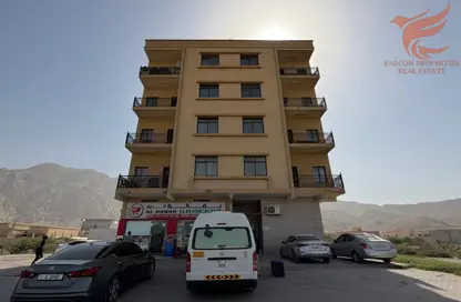 عمارة بالكامل - 8 غرف نوم - 8 حمامات للبيع في الرمس - رأس الخيمة