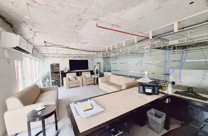 مكتب - استوديو - 1 حمام للايجار في أورا الحاجز - أبراج بحيرات الجميرا - دبي