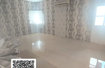 Apartment - 1 Bedroom - 2 Bathrooms for rent in Corniche Tower - Ajman Corniche Road - Ajman