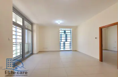 Apartment - 1 Bedroom - 2 Bathrooms for rent in Tower 1 - Al Bustan Complex - Al Aman - Abu Dhabi