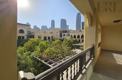 شقة - 2 غرف نوم - 2 حمامات للايجار في التاجر ريزيدنس - جزيرة المدينة القديمة - المدينة القديمة - دبي وسط المدينة - دبي
