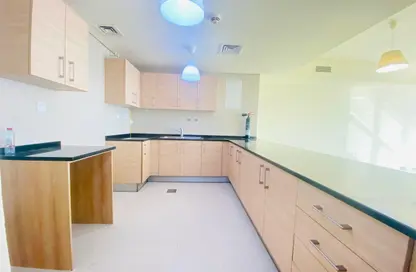 Apartment - 1 Bedroom - 2 Bathrooms for rent in Tala Tower - Marina Square - Al Reem Island - Abu Dhabi