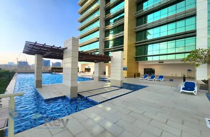 صورة لـ حوض سباحة شقة - 2 غرف نوم - 3 حمامات للبيع في برج تالا - مارينا سكوير - جزيرة الريم - أبوظبي ، صورة رقم 1