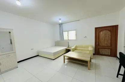 Apartment - 1 Bathroom for rent in Khalifa City - Abu Dhabi