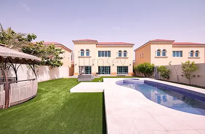 Villa - 4 Bedrooms - 5 Bathrooms for rent in Legacy - Jumeirah Park - Dubai
