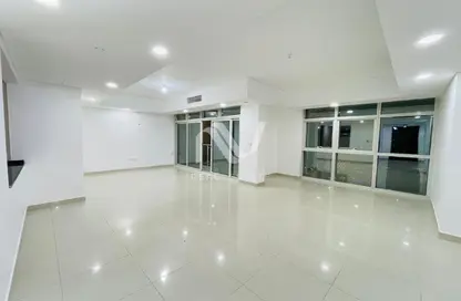 Apartment - 3 Bedrooms - 4 Bathrooms for rent in Tala Tower - Marina Square - Al Reem Island - Abu Dhabi