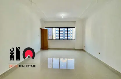 Empty Room image for: Apartment - 3 Bedrooms - 3 Bathrooms for rent in Corniche View Tower - Corniche Road - Abu Dhabi, Image 1
