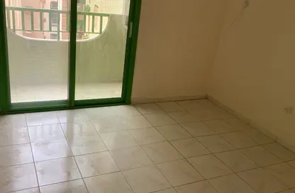 Apartment - 2 Bedrooms - 2 Bathrooms for rent in Rolla Square - Rolla Area - Sharjah
