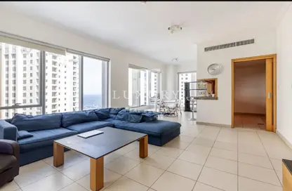 Apartment - 1 Bedroom - 2 Bathrooms for rent in Shemara Tower - Marina Promenade - Dubai Marina - Dubai