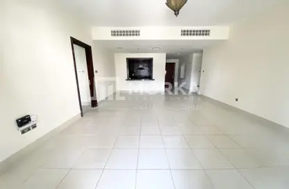 Apartment - 3 Bedrooms - 5 Bathrooms for sale in Yansoon - Old Town - Dubai