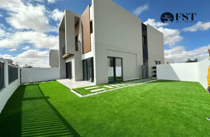 Outdoor House image for: Townhouse - 4 Bedrooms - 4 Bathrooms for sale in La Rosa 2 - Villanova - Dubai Land - Dubai, Image 1
