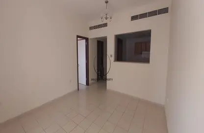 شقة - غرفة نوم - 2 حمامات للايجار في S02 - طراز أسباني - المدينة الدولية - دبي