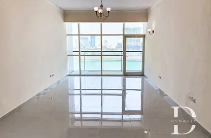 شقة - 1 حمام للايجار في برج الواحة - مدينة دبي الرياضية - دبي