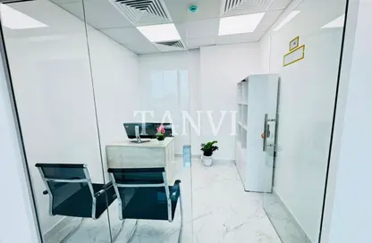 Office Space - Studio - 1 Bathroom for rent in Fatima Mohammad Ahmad Bin Suleiman Building - Al Raffa - Bur Dubai - Dubai